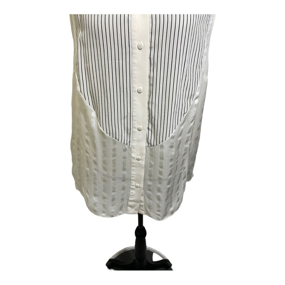 Jeunesse by Aiko womens silk blouse. Button down. Sleeveless. Size Small - Picture 3 of 10